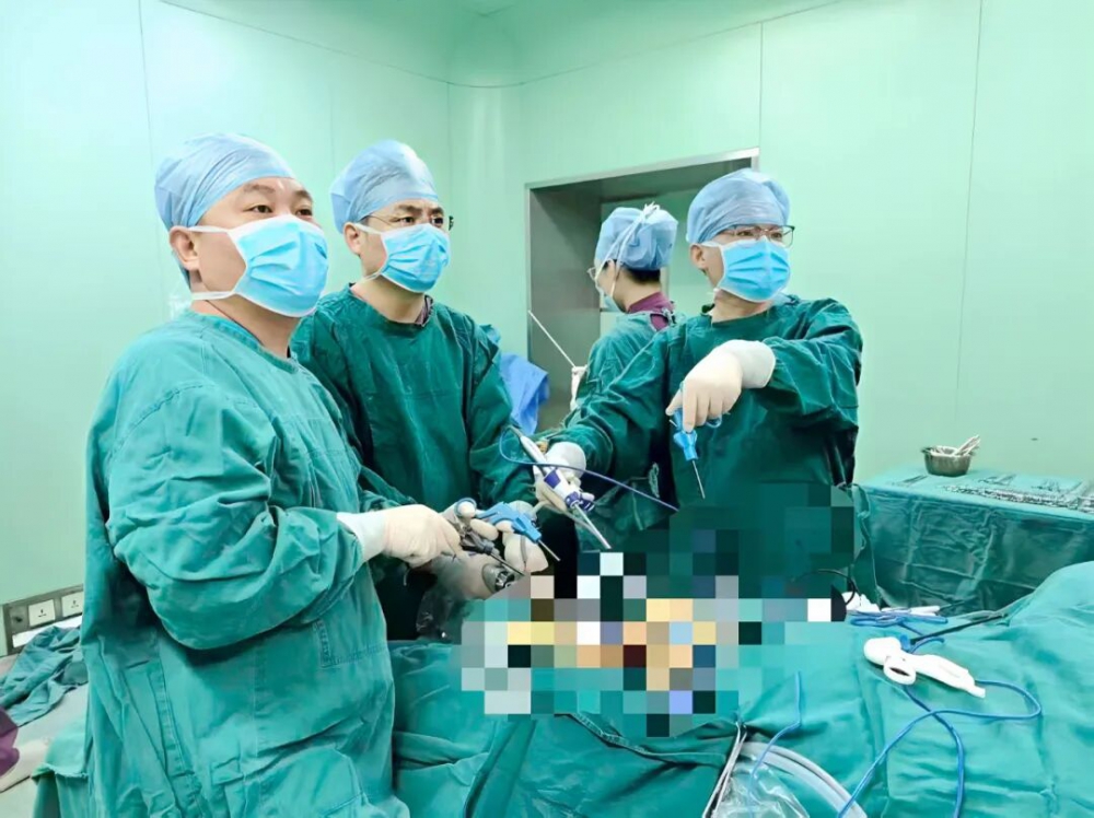 ‌普外一科自主完成高难度腹腔镜脾脏切